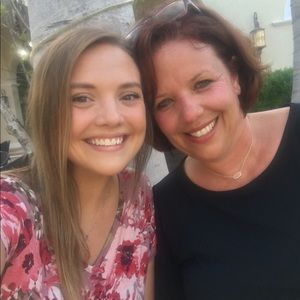 Meet your Posher, Lori